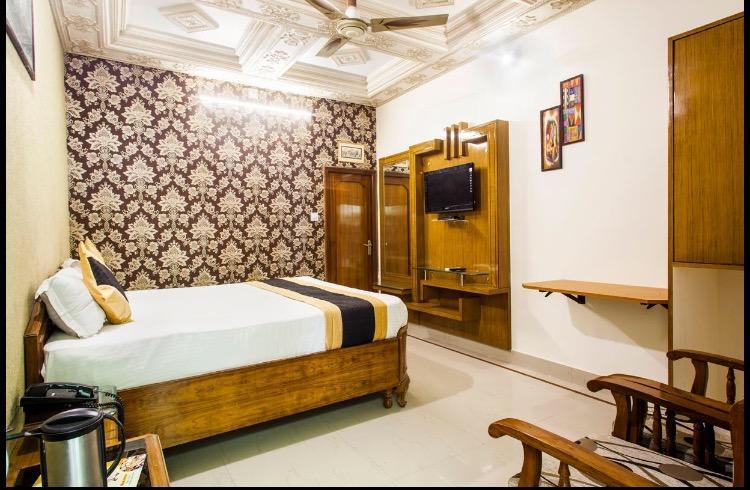 Hotel Bharat Niwas Bikaner Buitenkant foto