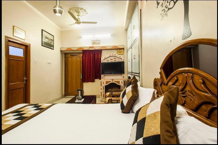 Hotel Bharat Niwas Bikaner Buitenkant foto